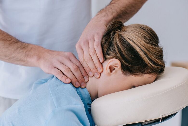 Për të eliminuar sindromën neurologjike, përdoret masazh manual